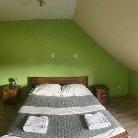 Gosciniec Na Stoku Pokoje 2,3,4 Osobowe, Cisza, Spokoj, Widok Na Stok Narciarski, Lasy, Laki Bobliwo Exteriör bild