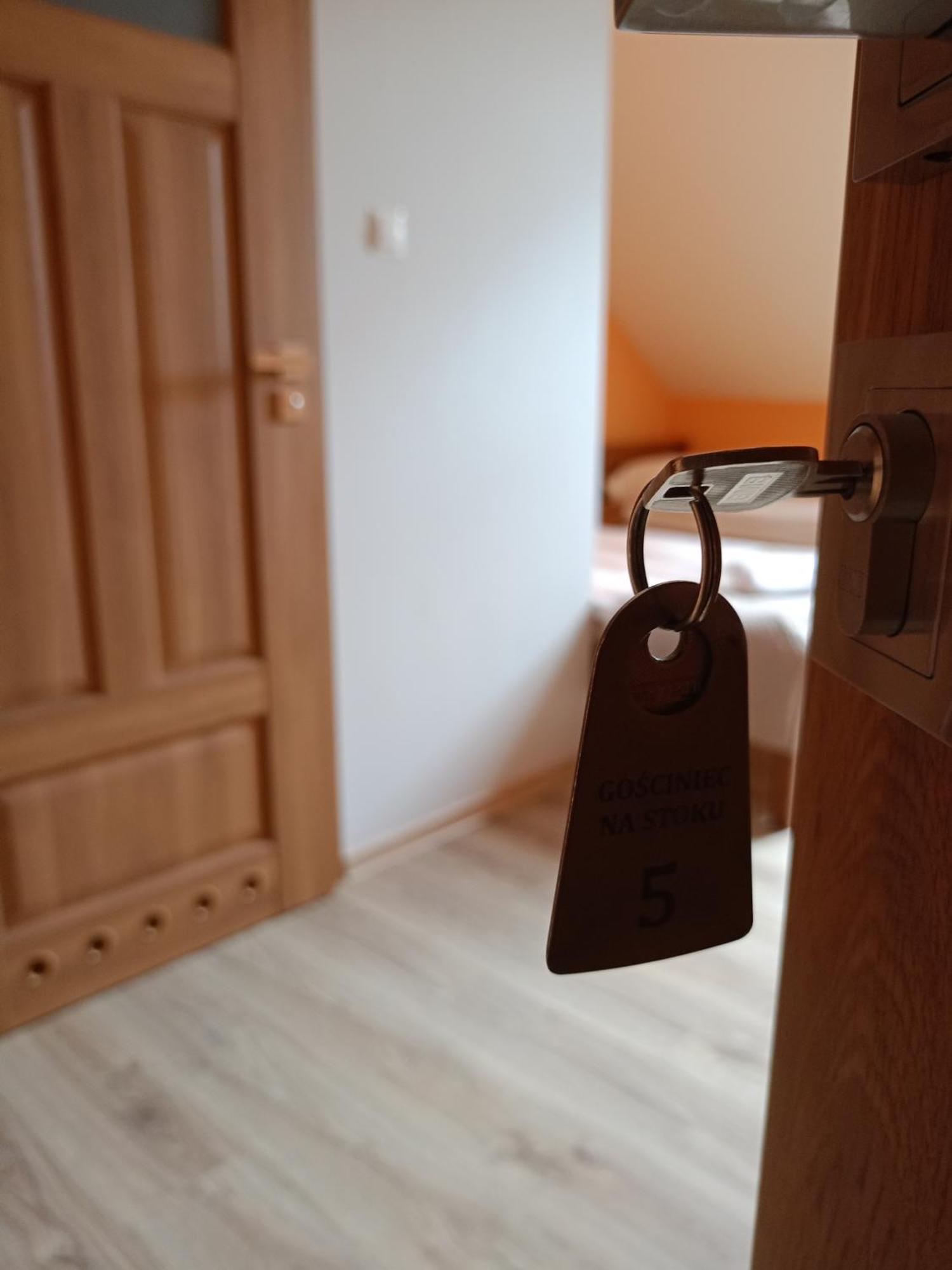 Gosciniec Na Stoku Pokoje 2,3,4 Osobowe, Cisza, Spokoj, Widok Na Stok Narciarski, Lasy, Laki Bobliwo Exteriör bild